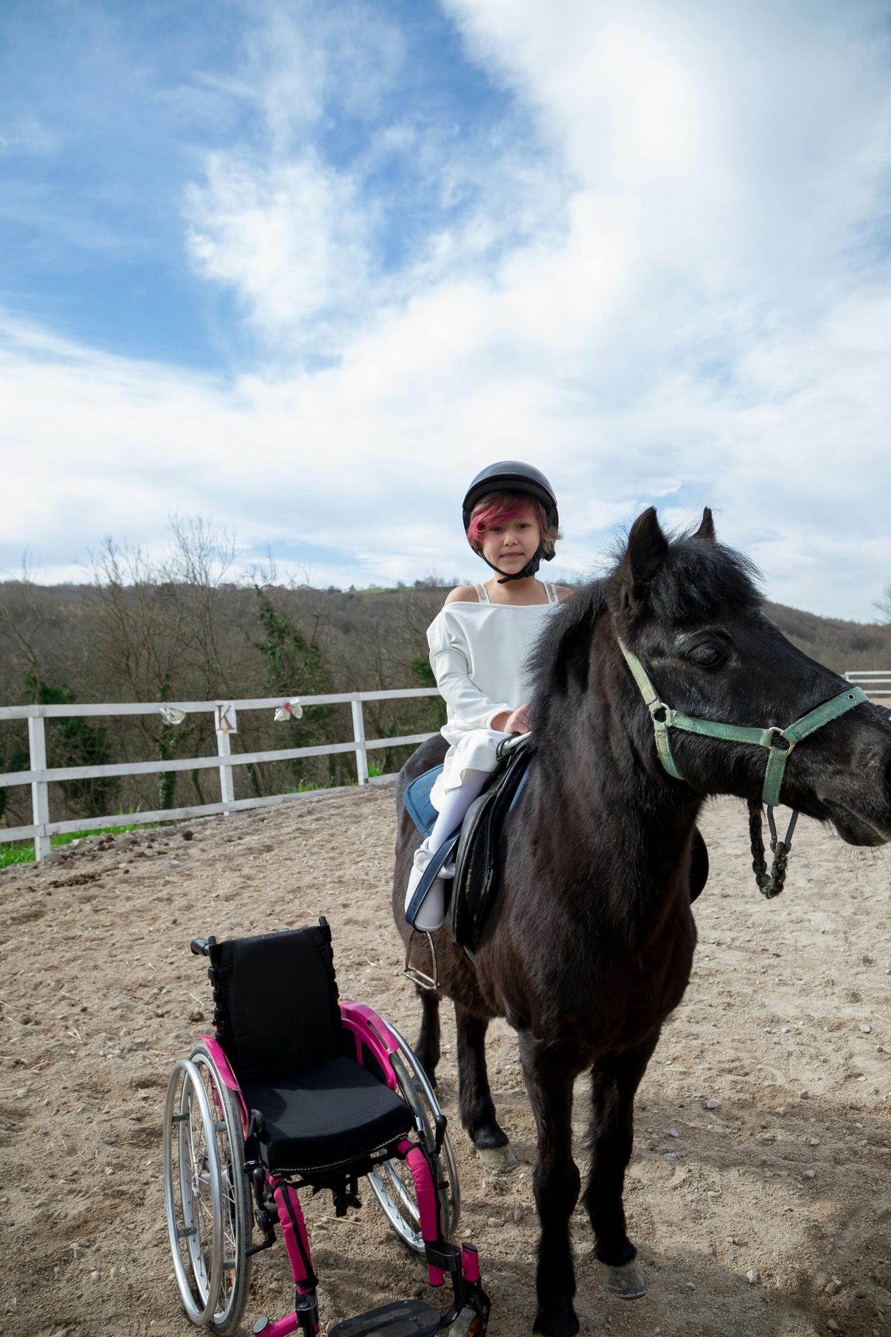 Darash Ahava Foundation Brings Healing Mission to Scottsdale Arabian Horse Show, Raising Funds for Equine Therapy Programs
